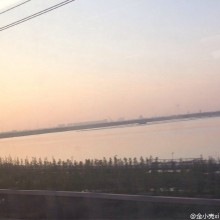 朝发夕至，傍晚回来路过阳澄湖落日。[太阳][太阳][太阳]